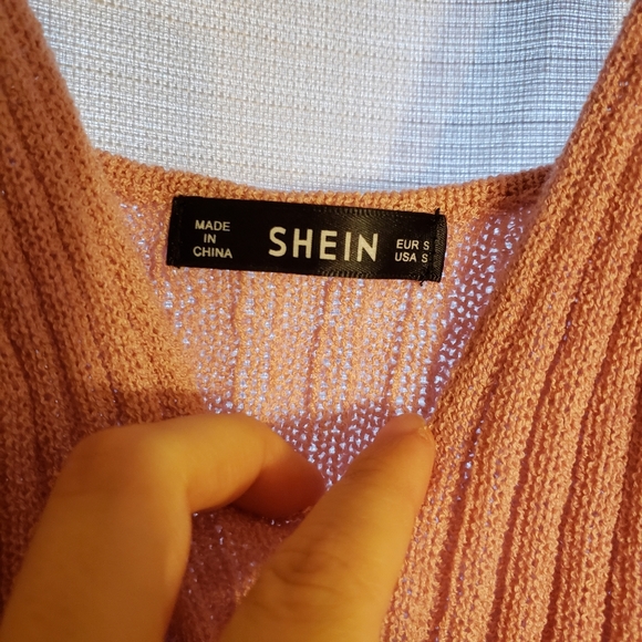 Knitted Crop Top - Picture 2 of 3